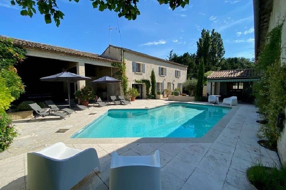 Bonita casa de campo provenzal con piscina privada, en la puerta de entrada al Luberon y los Alpilles in Sénas, Region de Arles