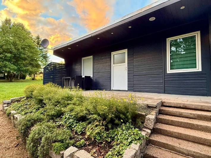 Ferienhaus für 4 Personen, mit Whirlpool und Terrasse sowie Garten und Ausblick in Treuen