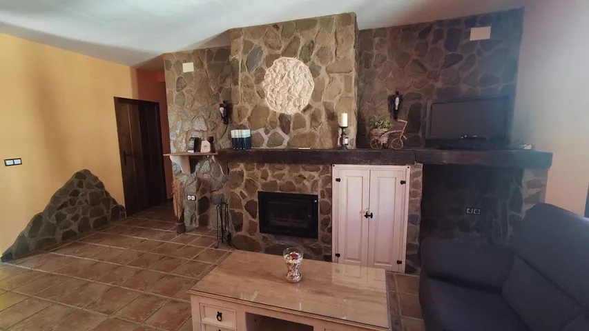 Casa rural para 6 personas, con terraza - 1
