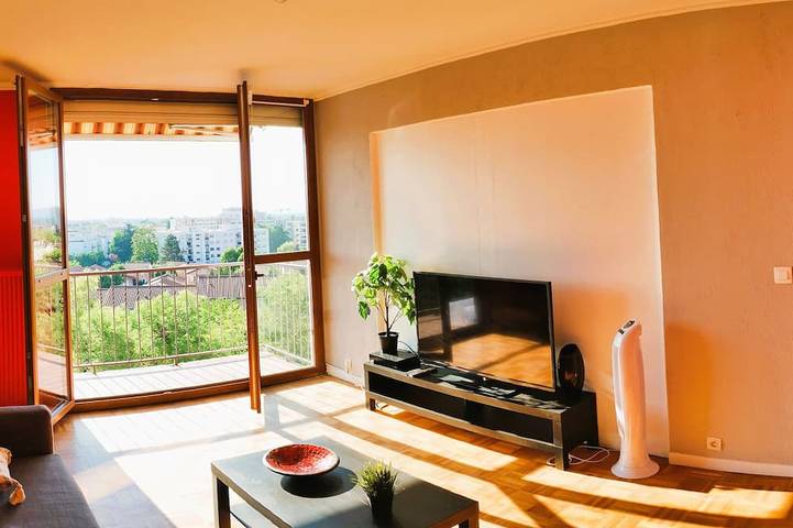 Gîte pour 12 personnes à Saint-Priest