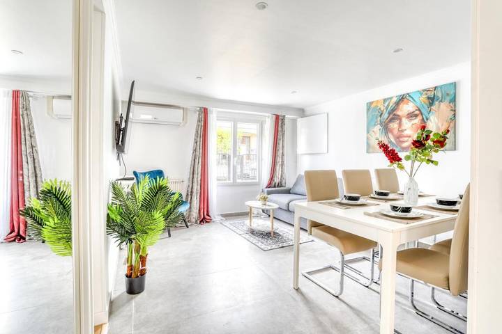 Apartamento de vacaciones para 8 personas, con vistas además de jardín y terraza - 1