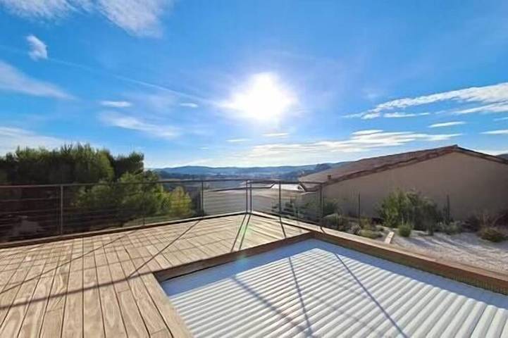 Location de vacances pour 6 personnes, avec jardin à Montredon-des-Corbières