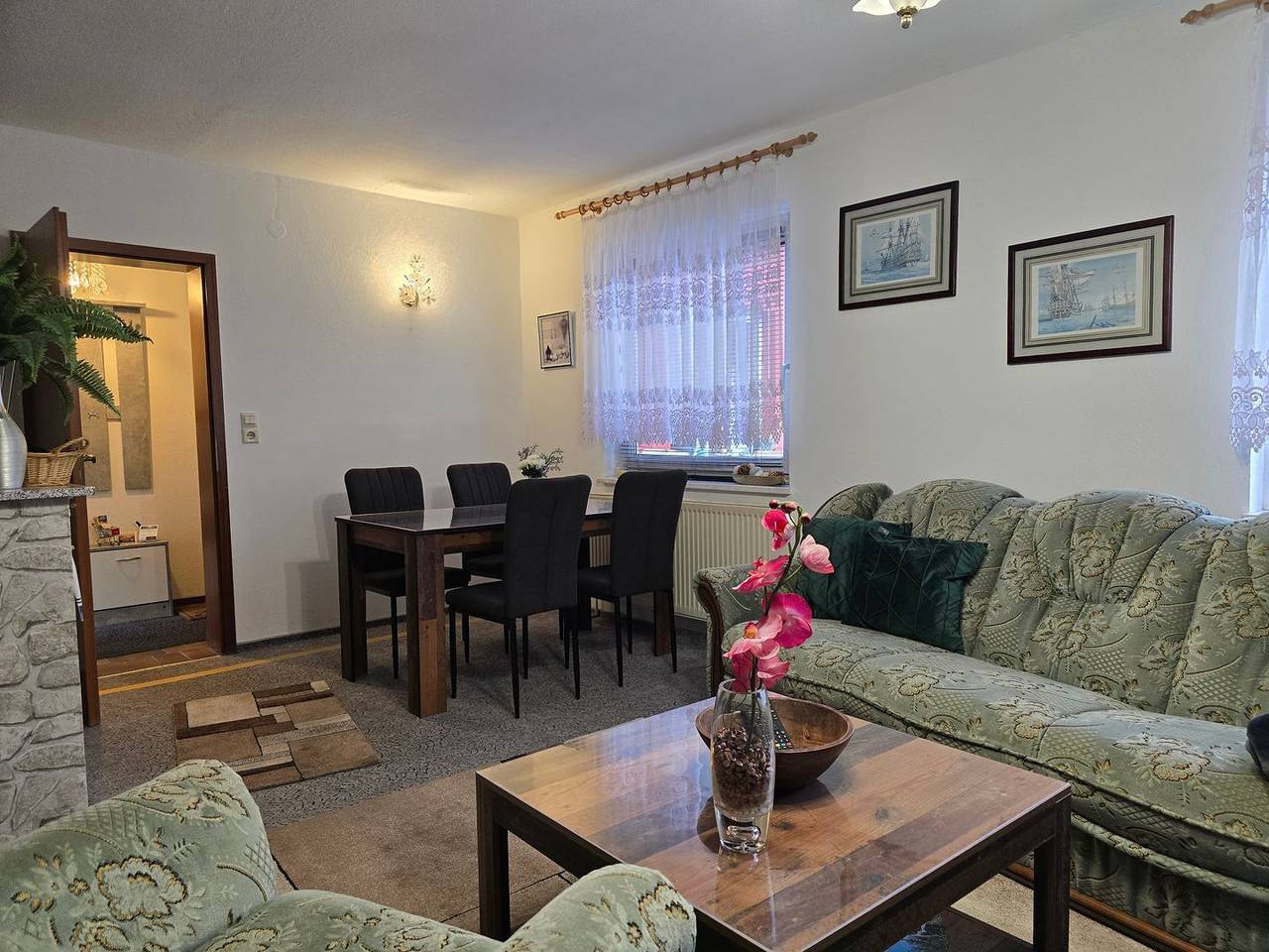 Entire apartment, Ferienwohnung Dornbusch - in ruhiger Stadtrandlage in Sassnitz, Jasmund National Park