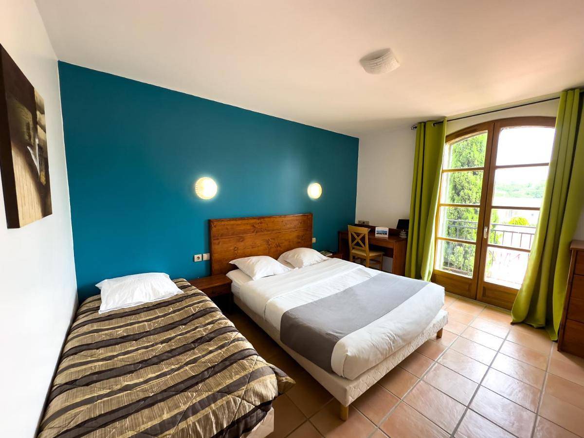 Triple Room in Saint-Jean-le-Centenier, Ardèche