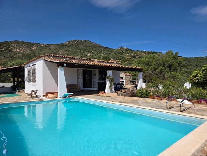 Ferienhaus für 6 Personen, mit Balkon und Terrasse sowie Garten und Pool in Lu Fraili di Sopra - 3