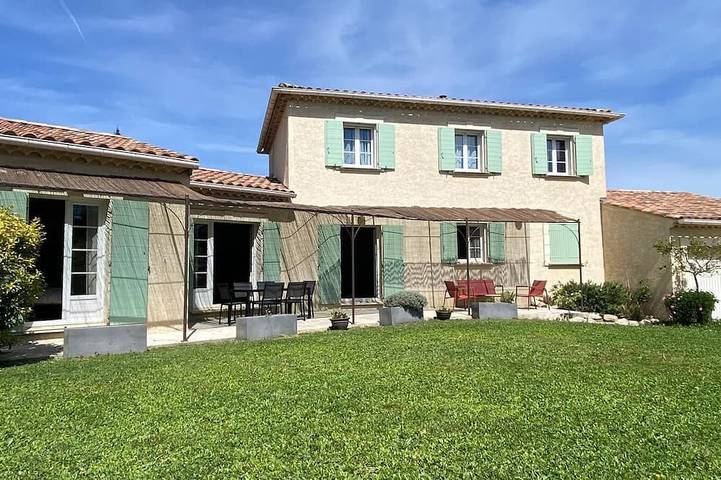 Villa pour 7 personnes, avec terrasse et jardin - 1