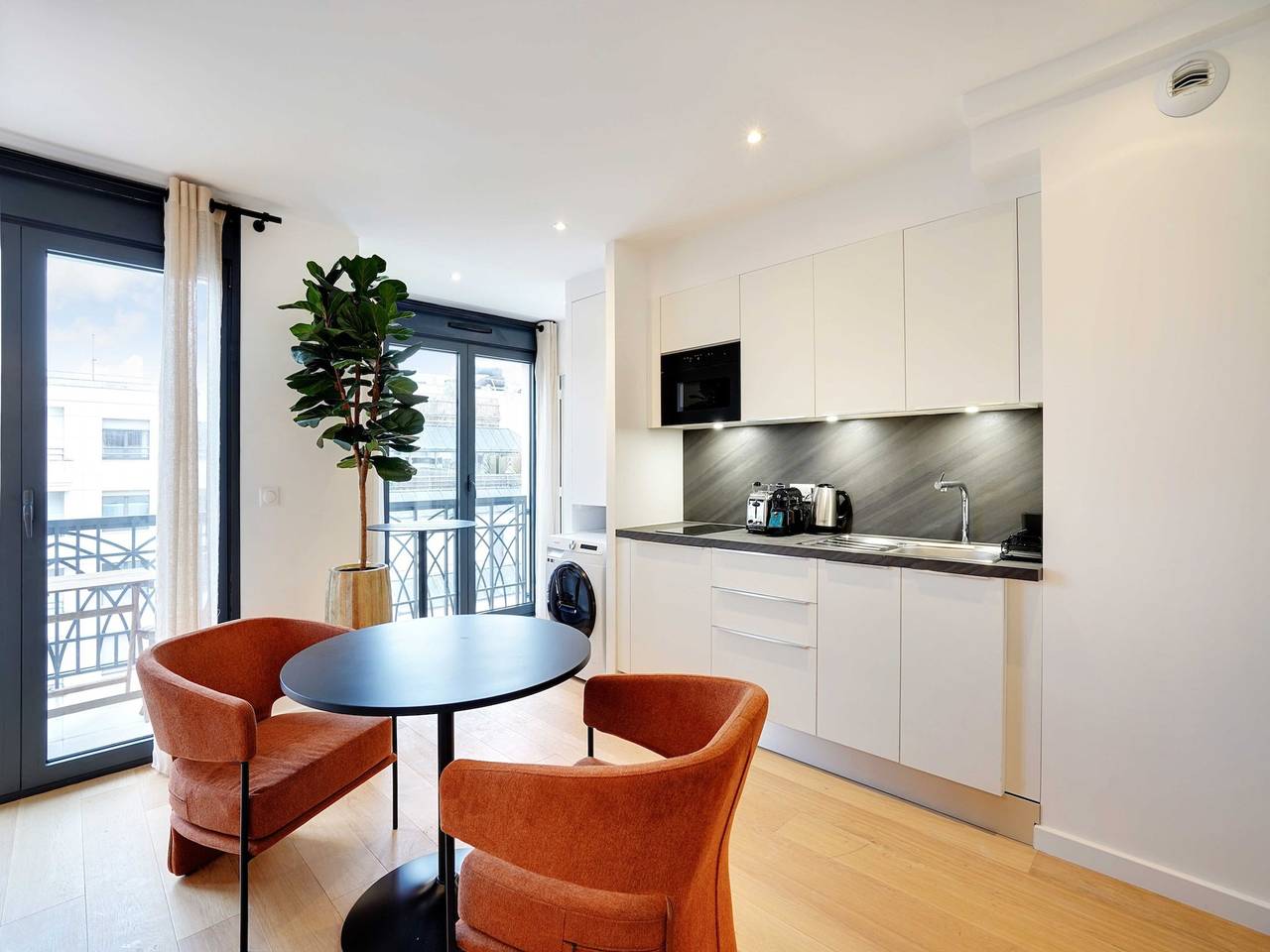Apartamento entero, Studio Sleek & Refined - Levallois-Perret in Levallois-Perret, Altos del Sena
