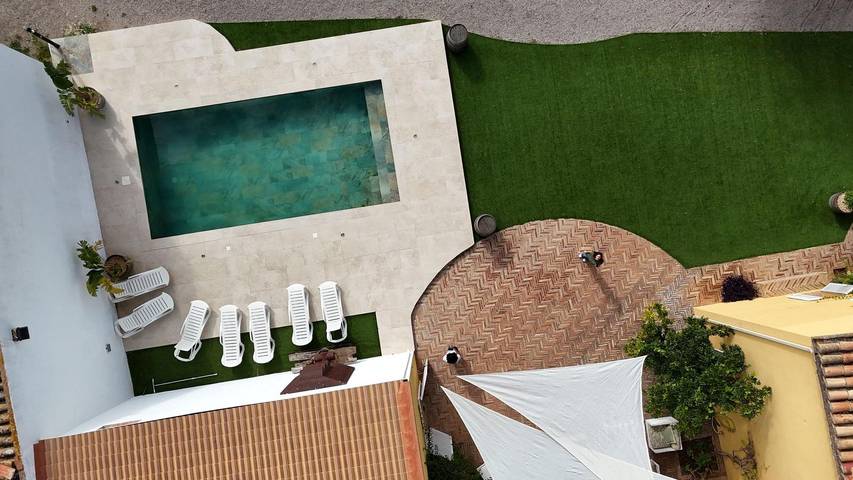 Casa de vacaciones para 18 personas, con jacuzzi y jardín, Se admiten mascotas en Cataluña - 2