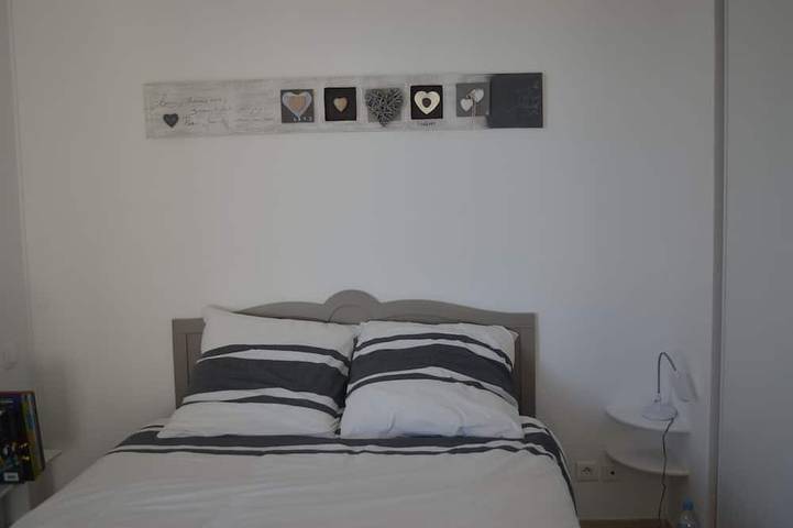 Appartement entier, Très Bel Appartement Face à la Mer - 2 ch - Wifi - Clim-TV-Ll-Lv in Gruissan (Ville), Gruissan