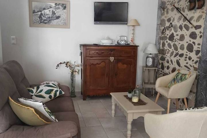 Gîte pour 5 personnes, avec jardin à Aramits