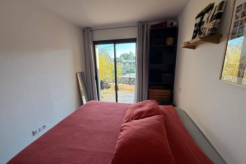 Entire apartment, Apartment in Furiani close to all amenities in Furiani, Cap Corse