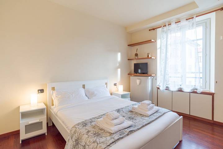 Ganze Wohnung, Ferienwohnung für 2 Personen mit Balkon/Terrasse in Como, Comer See