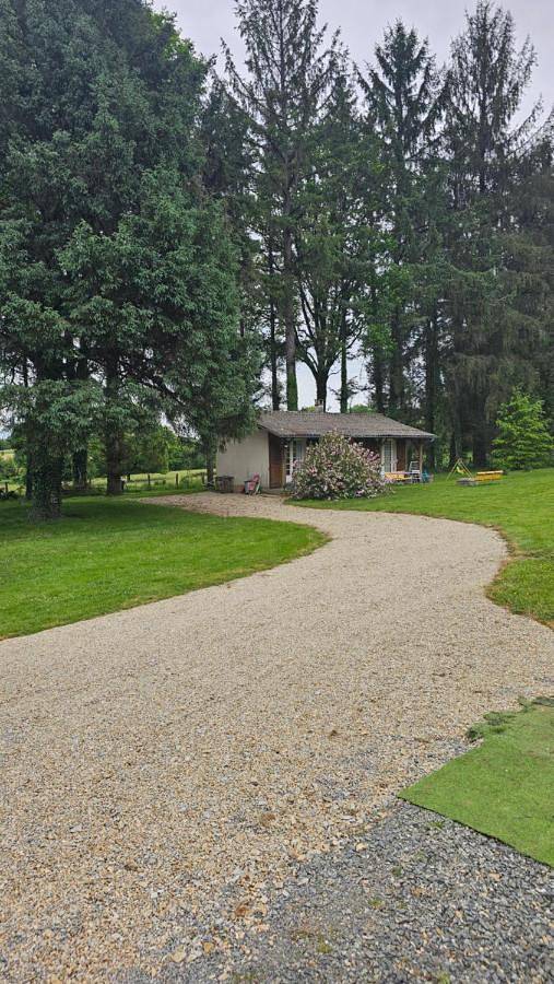 Location de vacances pour 4 personnes, avec terrasse et jardin à Ladignac-le-Long - 4