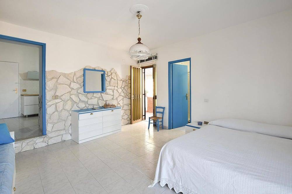 Ganze Wohnung, Atemberaubendes 1-Zimmer-Apartment in Tropea in Spiaggia del Cannone, Tropea