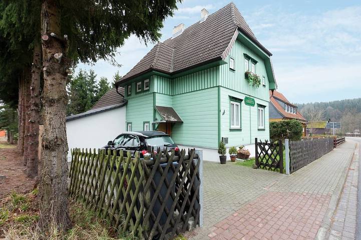 Ferienhaus für 8 Personen, mit Terrasse und Sauna sowie Garten - 1