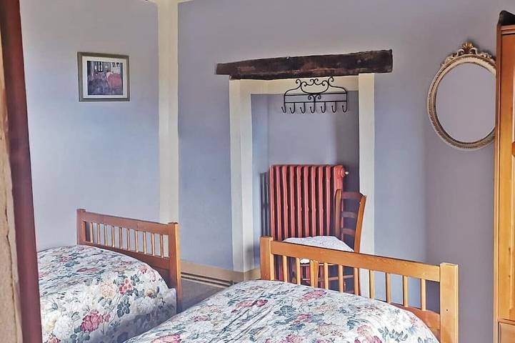 Gîte pour 7 personnes, avec jardin et terrasse, animaux acceptés à Barga - 4