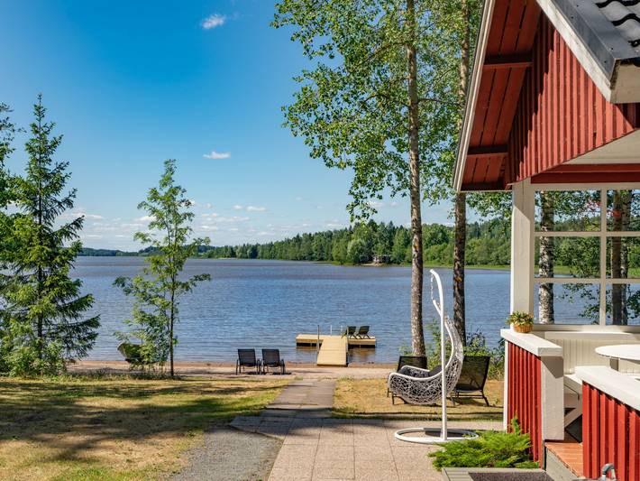 Sepelkyyhky in Hirsjärvi, Eigentliches Finnland