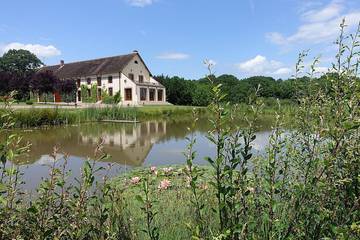 Gîte pour 10 personnes, avec piscine ainsi que terrasse et jardin, animaux acceptés dans Loiret