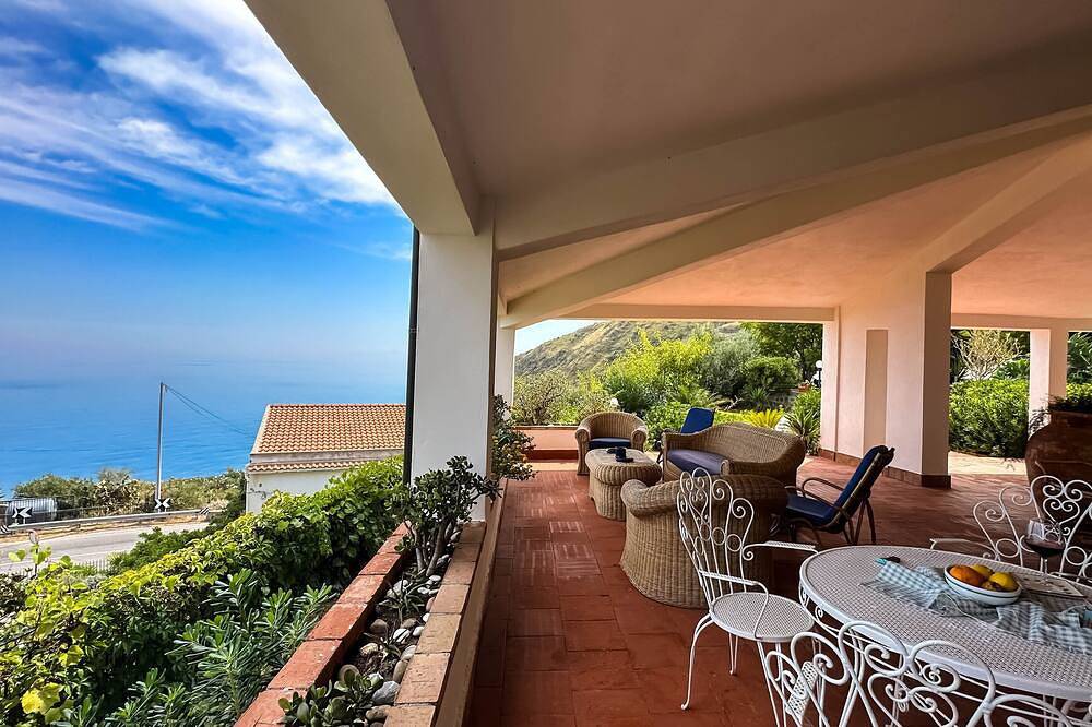 Panoramische Villa Am Meer Mit Pool in Gioiosa Marea, Messina Provinz