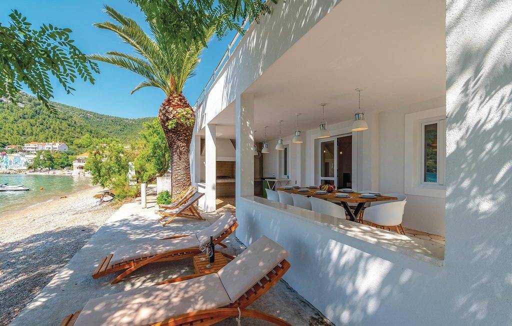 Villa Estera by Villas Guide in Žuljana, Penisola di Sabbioncello