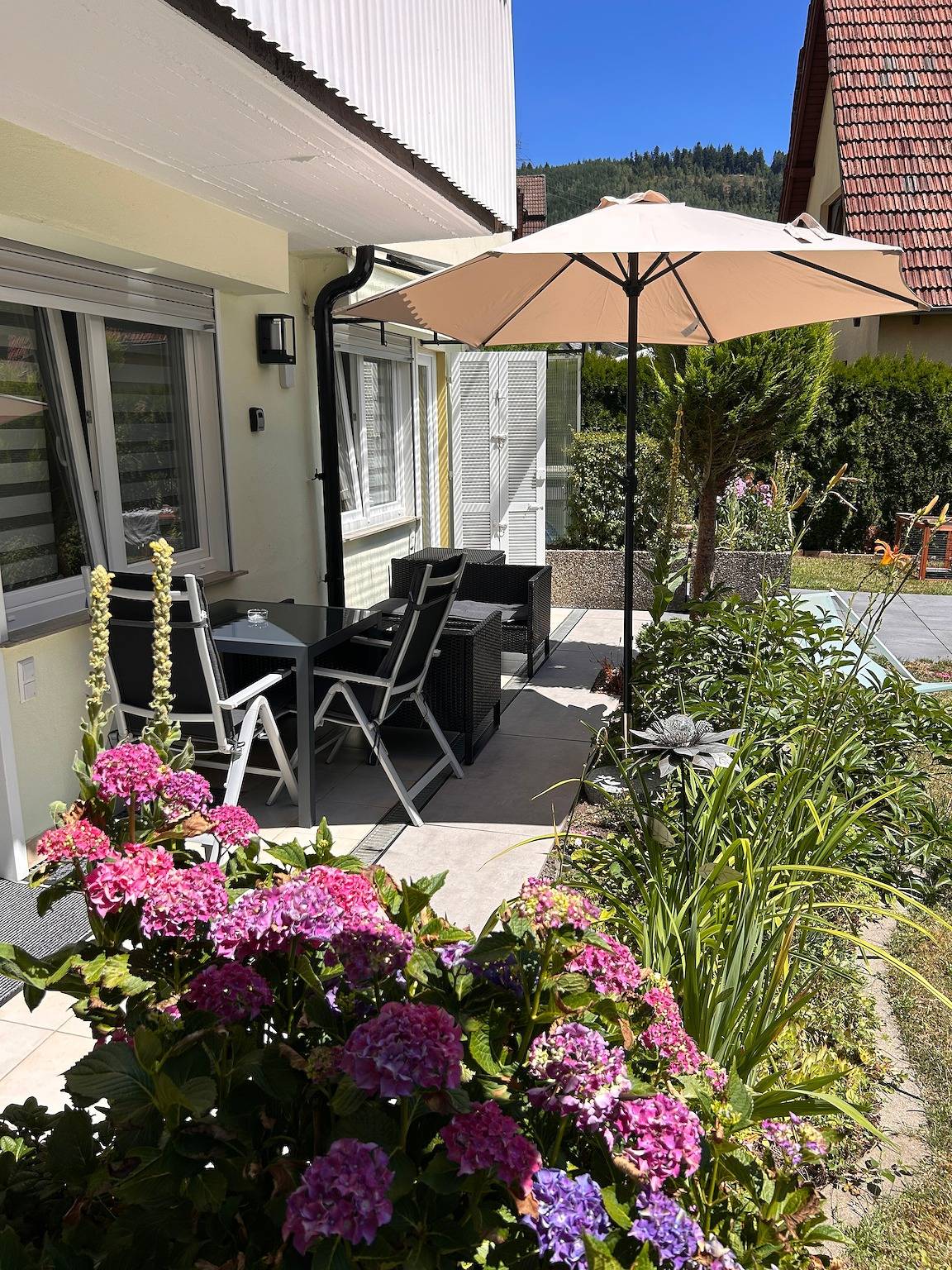 Ganze Wohnung, Apartment „Tamaras Paradies“ mit privater Terrasse, Garten und Wlan in Bad Wildbad, Nordschwarzwald