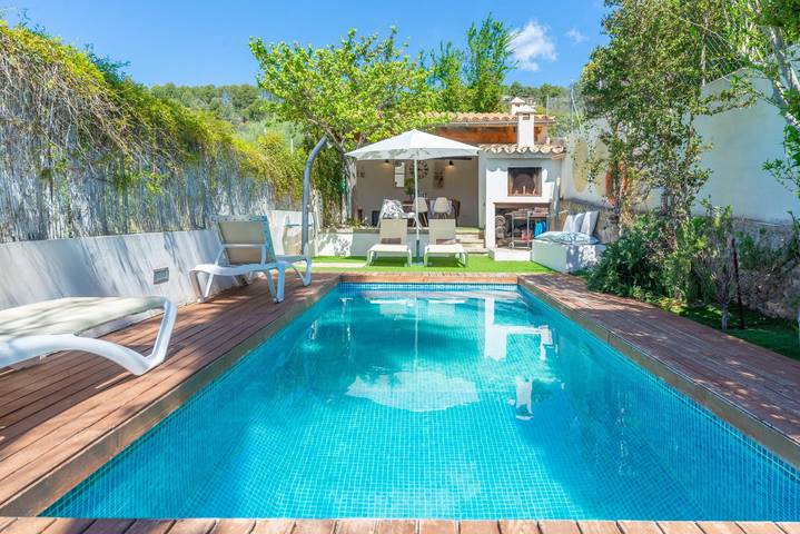 Casa Gema - Fabelhaftes Ferienhaus mit Salzwasserpool und kostenlosem Wifi in Selva, Mallorca Inselmitte
