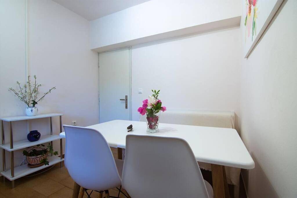 Ολόκληρο το διαμέρισμα, Two-Bedroom Apartment in Μπογδανάτικα, Παξούς