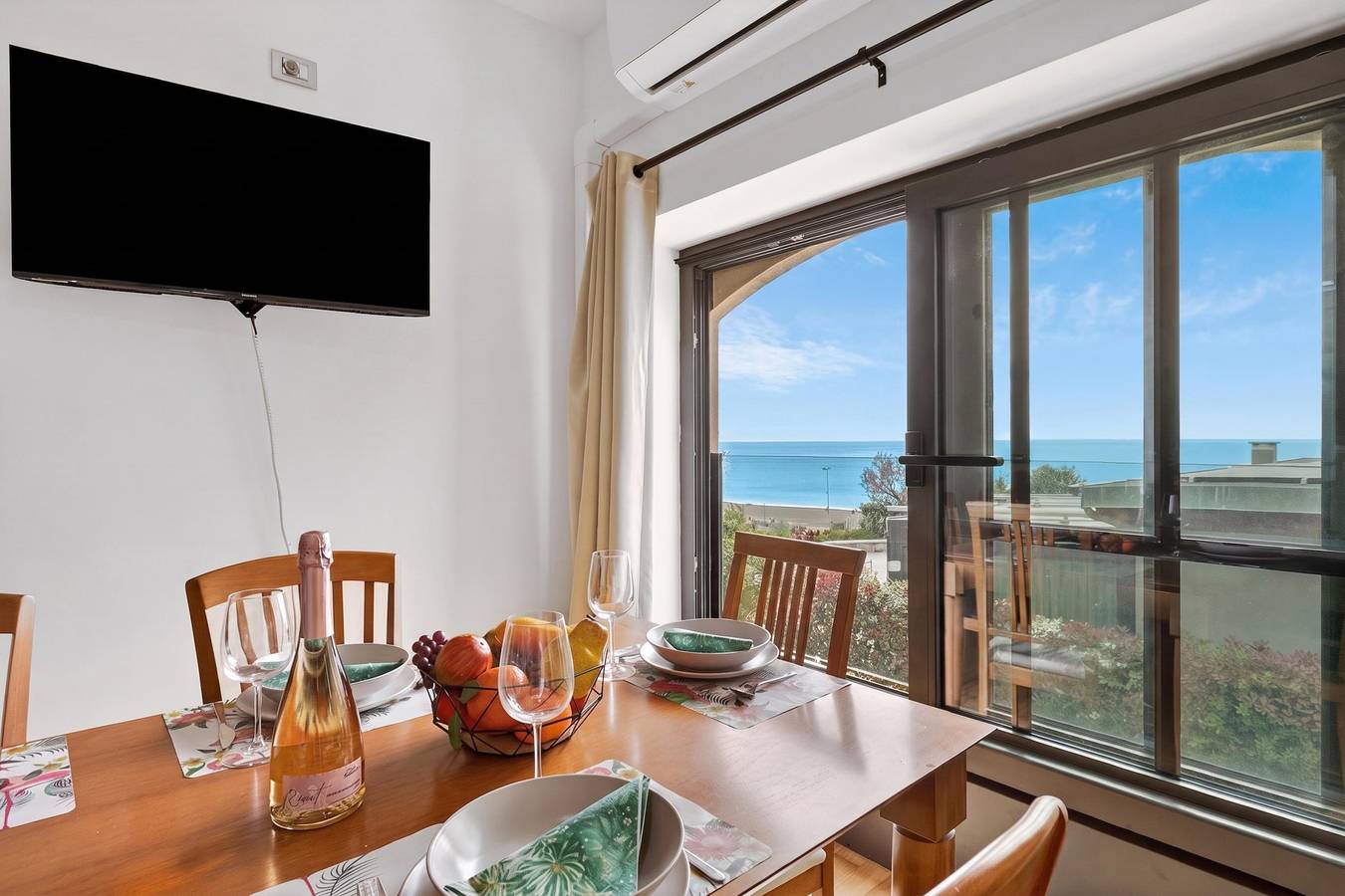 Ganze Wohnung, Mediterranea 36-bis in Savona in Bagni Barbadoro, Savona