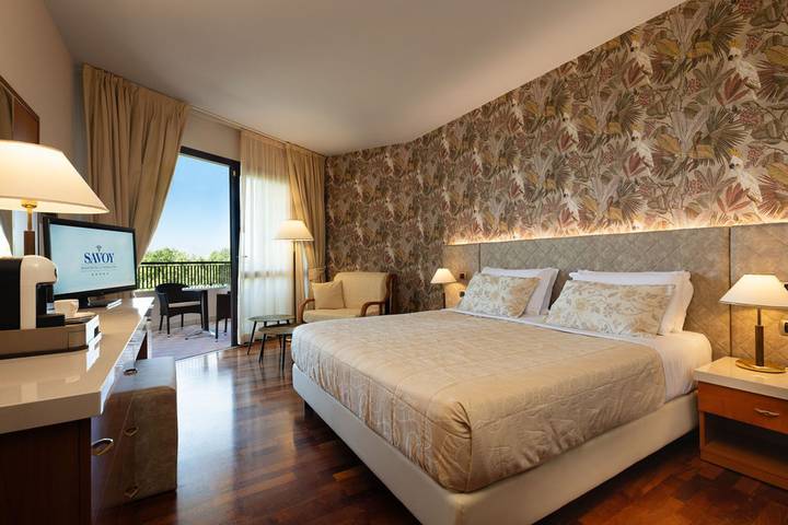 Zimmer für 2 Personen, mit Meerblick und Balkon/Terrasse sowie Whirlpool und Garten in Bibione