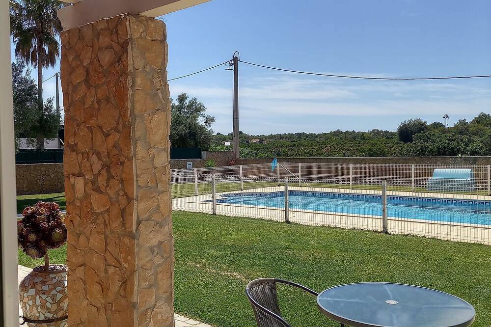 Fabulous villa, quiet place, Swimming pool, Bbq,Ac, Wifi. in Algoz, Faro Distrikt