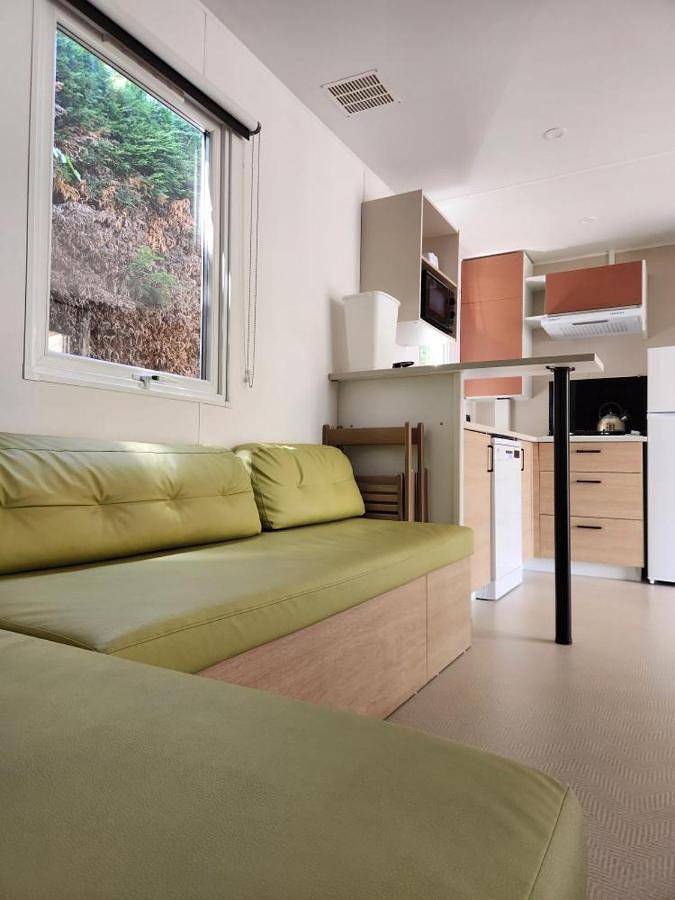 Location de vacances pour 4 personnes, avec terrasse ainsi que jacuzzi et piscine, animaux acceptés à Saint-Molf - 2