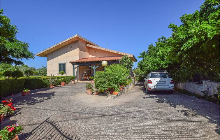 110m ² Apt Cerca de la playa de Sampieri w / Parking y AC in Módica, Provincia de Ragusa