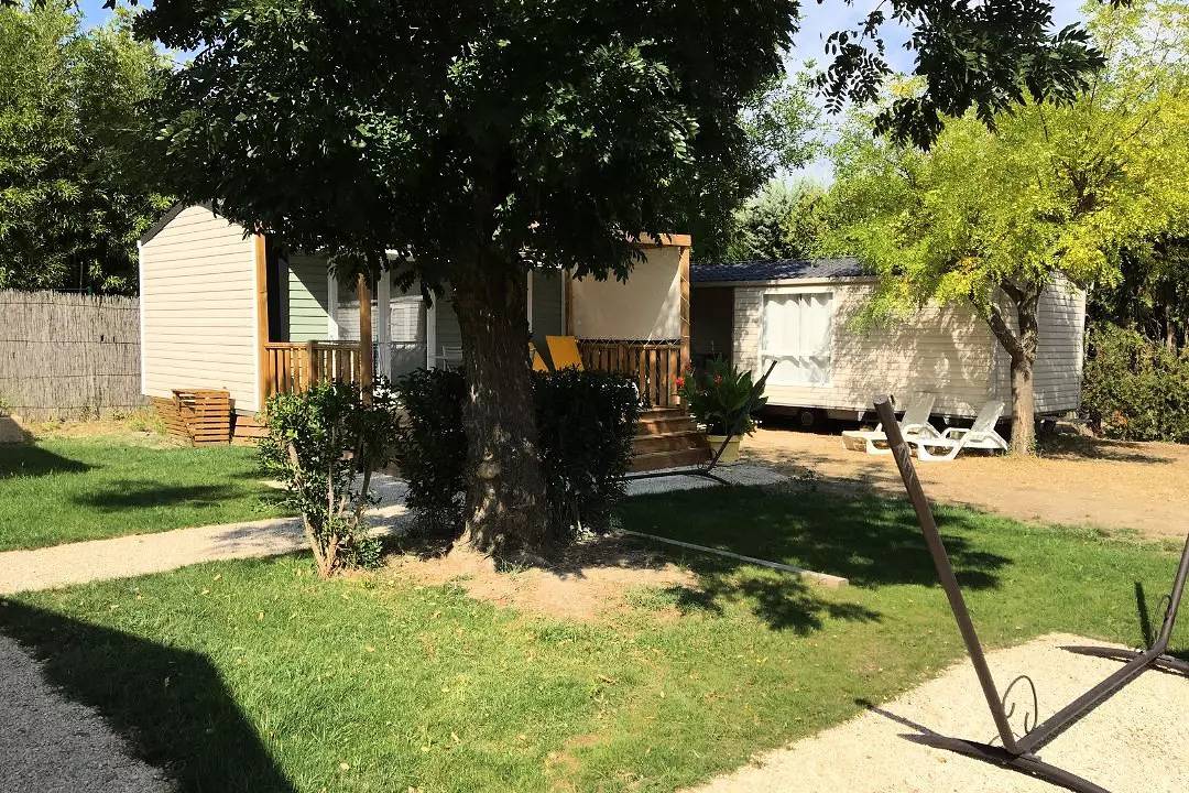 Mobil Home Premium 3 estancias 4 Personas Clima + Tv in Saint-Rémy-de-Provence, Region de Arles