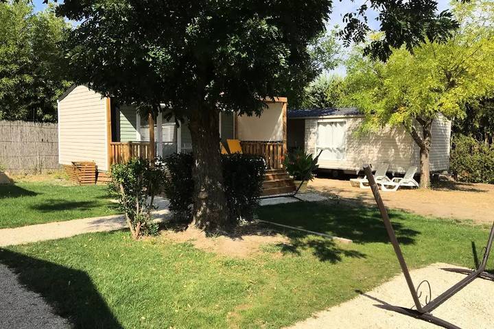 Mobil home pour 4 personnes, avec terrasse et piscine à Saint-Rémy-de-Provence - 4