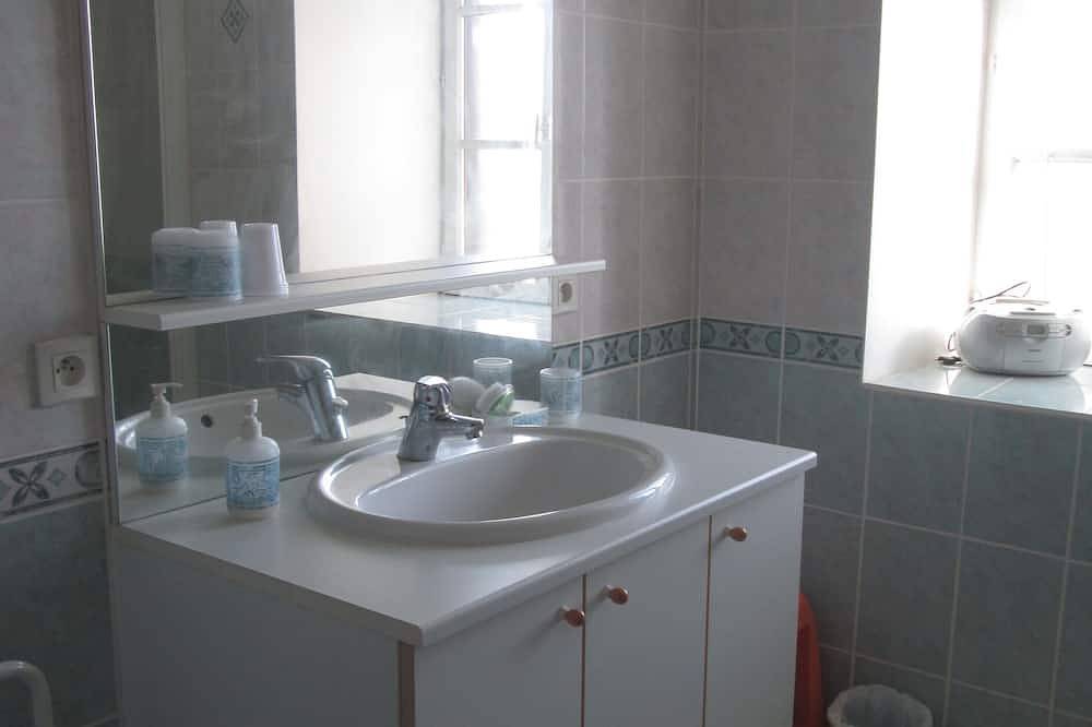 Chez Jean de Vézelay gîte calme et confortable in Fontenay-près-Vézelay, Parc naturel régional du Morvan