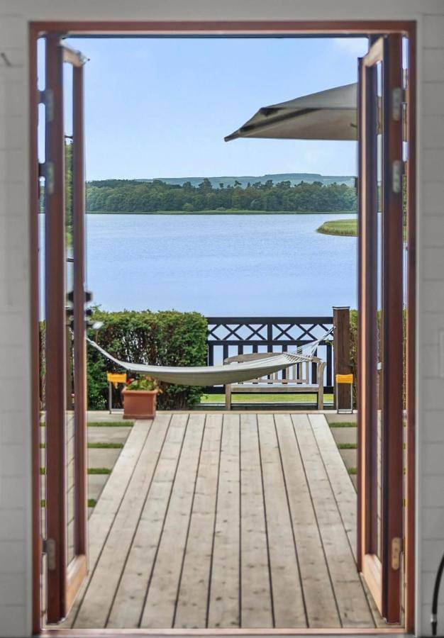 Ferienhaus für 8 Personen, mit Ausblick und Seeblick sowie Terrasse, mit Haustier in Sjöbo und Umgebung