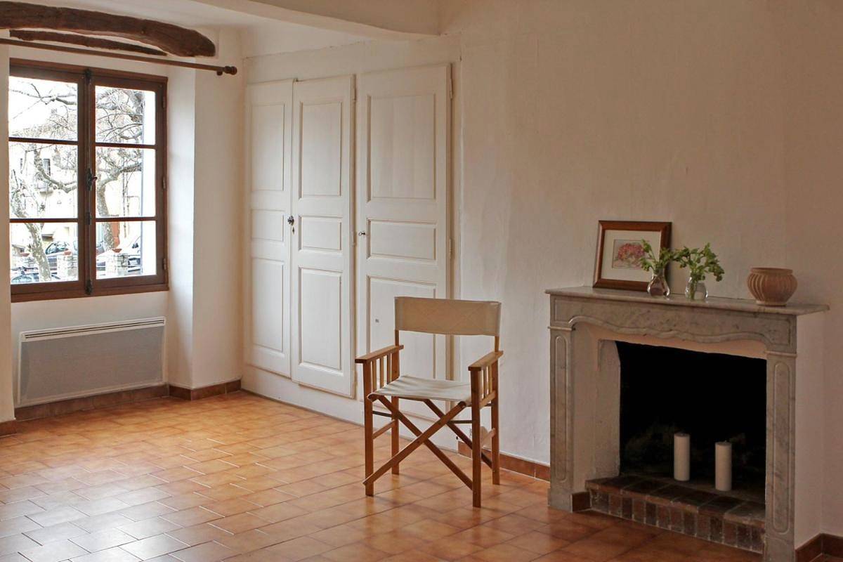 Appartement entier, Apartment in Bargemon, Région de Draguignan