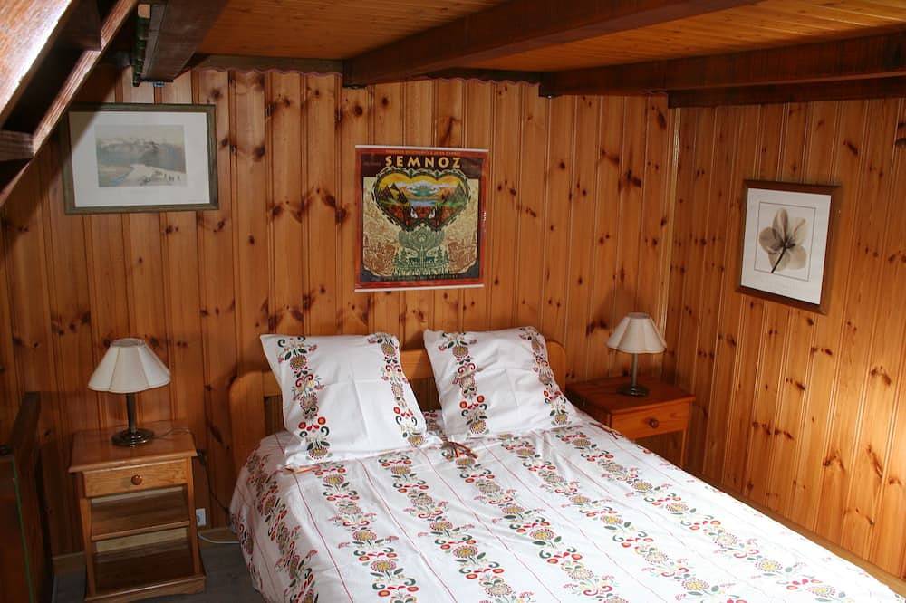Joli chalet sur les hauteurs d'Annecy (avec jardin) in Leschaux, Parc naturel régional du Massif des Bauges