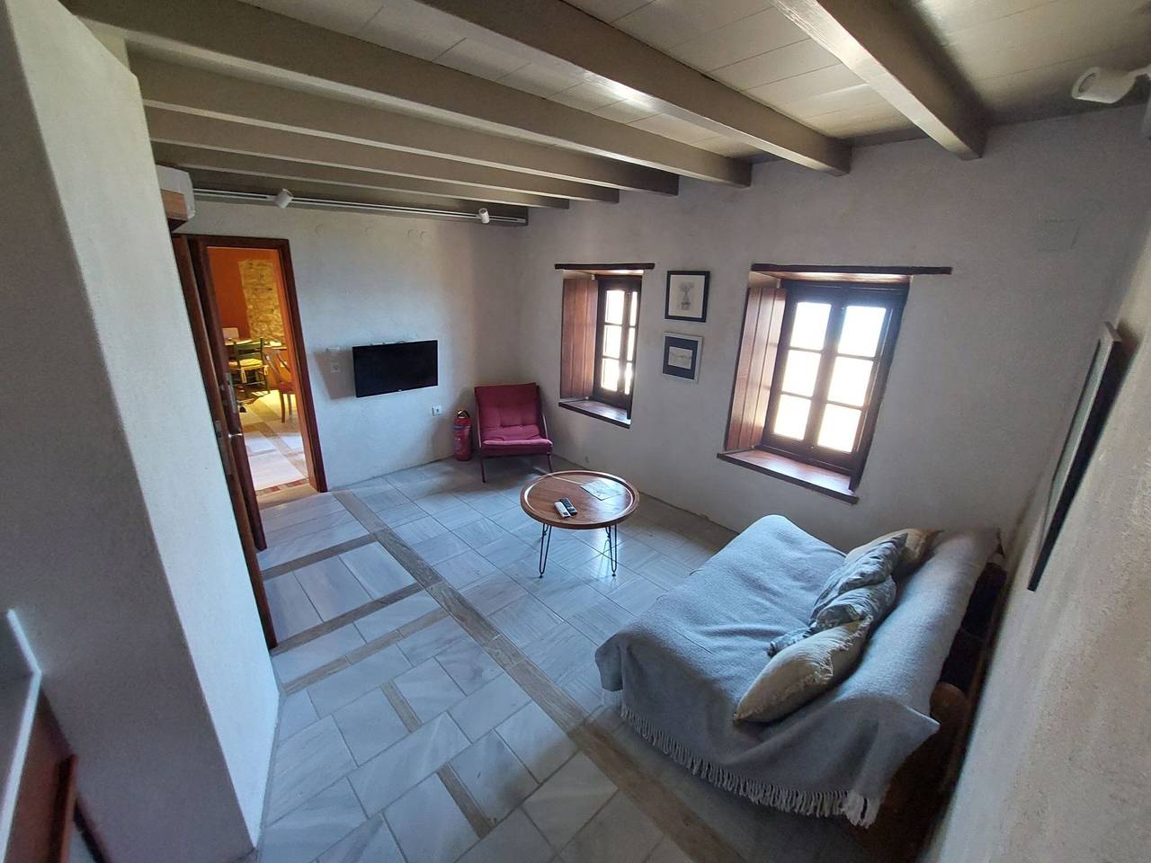 "Goulas" mit Blick auf das Wasser in Monemvasia, Peloponnes