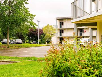 Hôtel pour 3 personnes, avec jardin à Chantepie