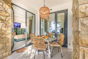 Ferienhaus für 3 Personen, mit Terrasse und Pool in Ventimiglia