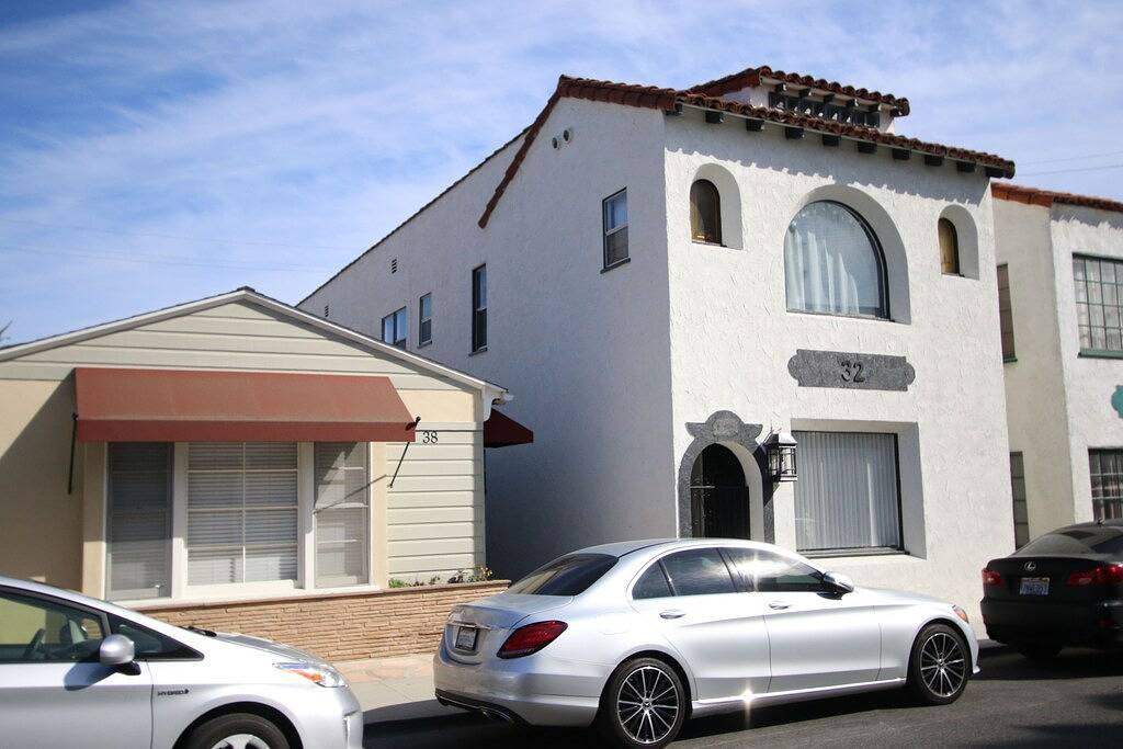 Ganze Wohnung, L@@K 2 minute walk to the Beach and the party street called 2nd Street! in Belmont Shore, Long Beach (CA)