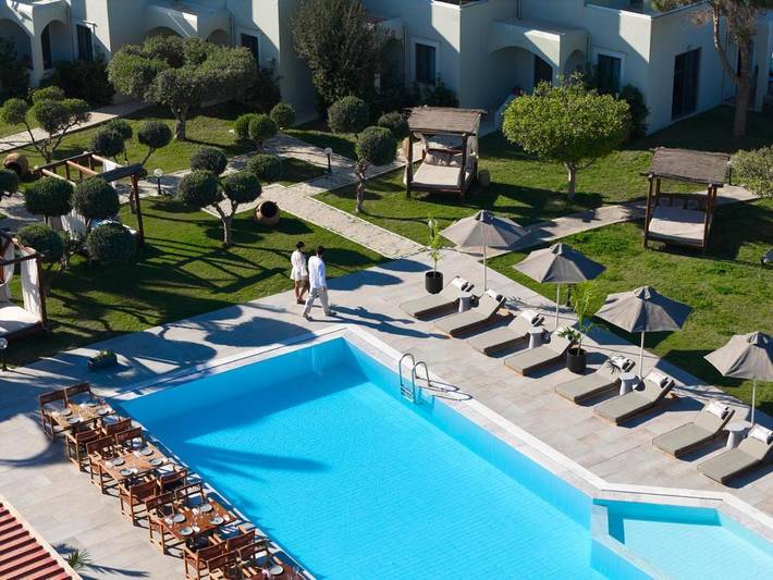 Hôtel pour 2 personnes, avec Balcon et Jacuzzi ainsi que Terrasse et Jardin