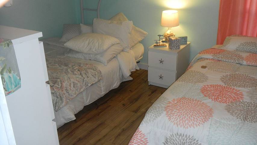 Ferienwohnung für 6 Personen, mit Pool und Balkon in North Carolina