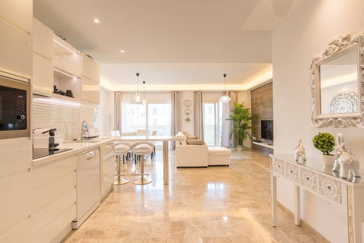 Apartamento para 8 personas, con balcón y piscina en La Colina Torremolinos