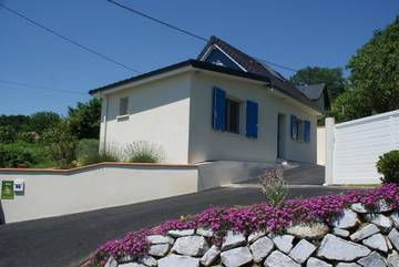 Gîte pour 2 personnes, avec jardin à Espoey