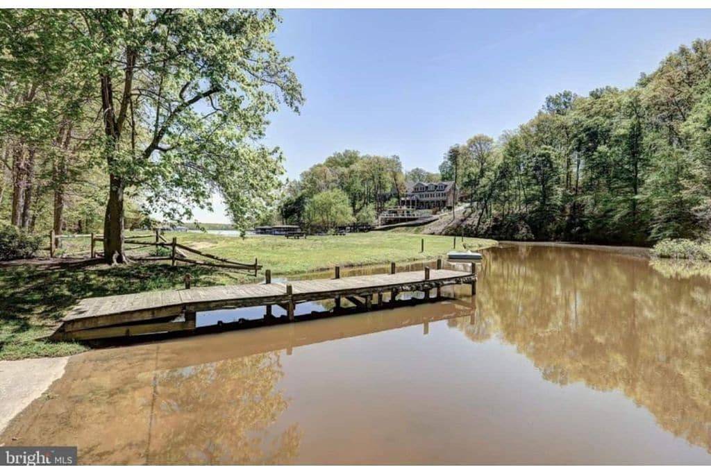 Beavers Bungalow-Hot-tub/Wifi in Lake Anna