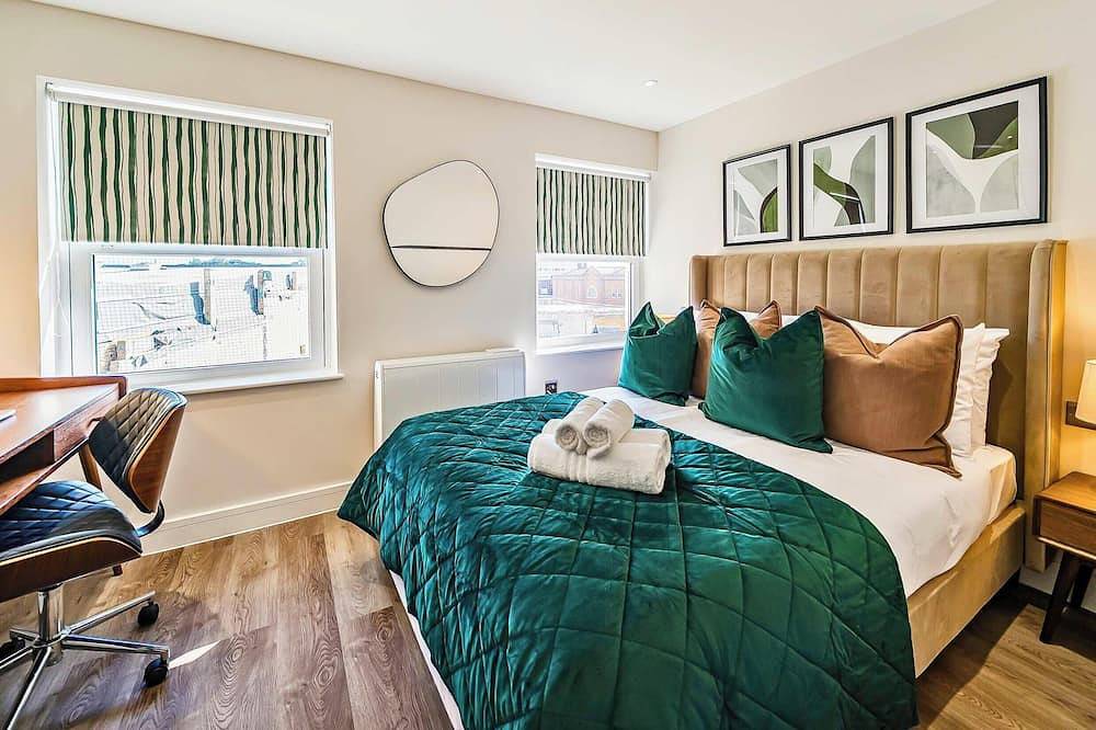 Geheel appartement, Brand New | Town Center | Free Wifi | 58 Inch Tv in Rushmoor, Hampshire