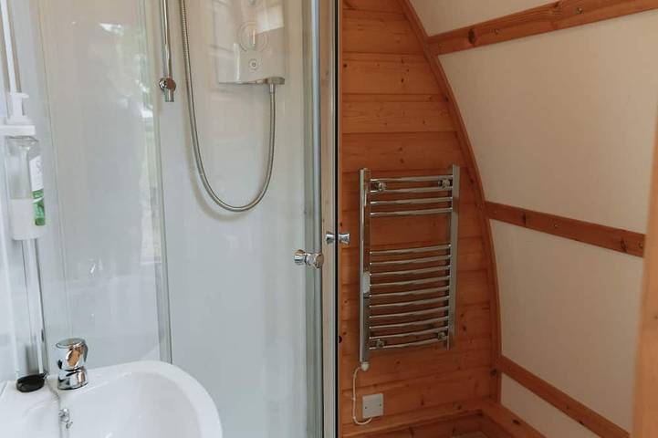 Standard-Cabine-Sdb privée avec douche in South Downs