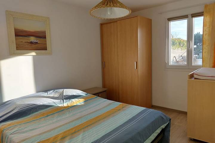 Location de vacances pour 4 personnes, avec terrasse ainsi que jardin et jacuzzi dans Denneville Plage - 2